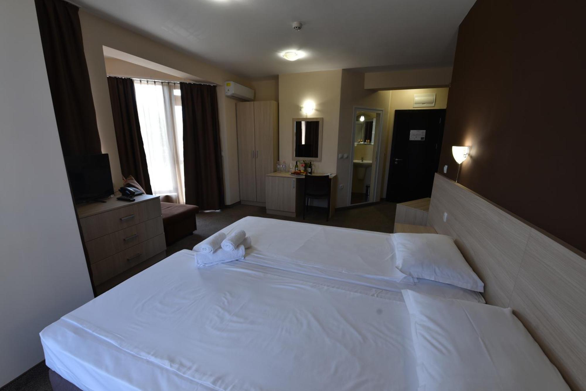 Hotel Santa Maria Obzor Exteriör bild