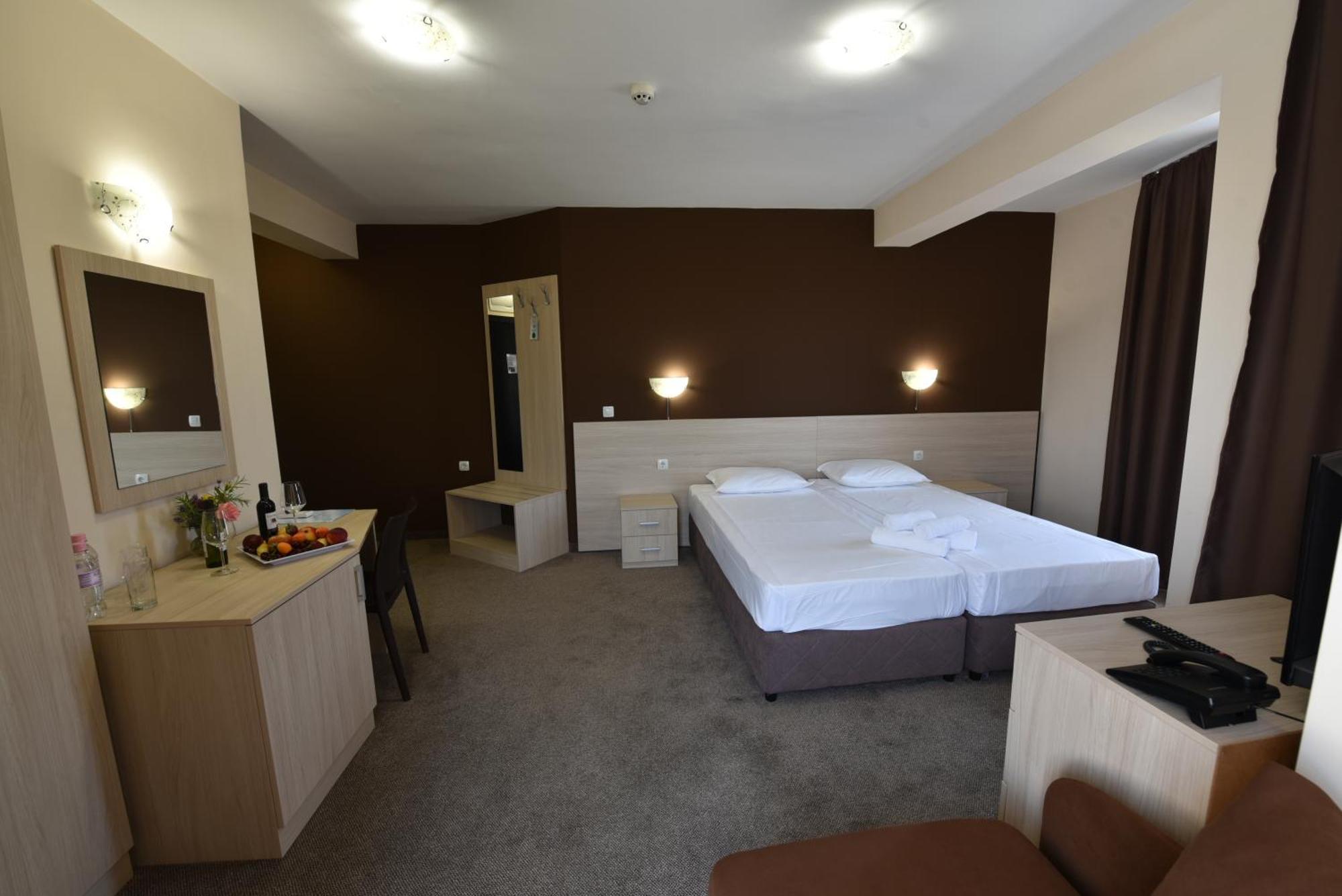 Hotel Santa Maria Obzor Exteriör bild